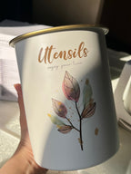 Utensils holder